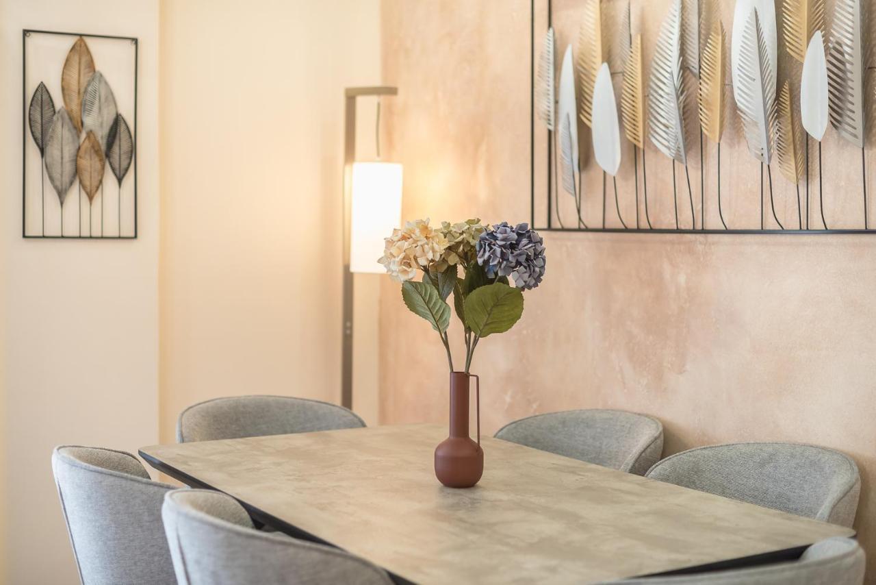 Lighthouse Apartment In The Heart Of Aten Exteriör bild